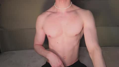 Snapshot of adam_21cm chatting on 11/27/25, 04:53 Adam online show from 11/27/25, 04:53