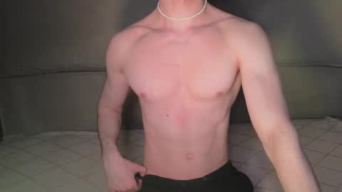 Snapshot of adam_21cm chatting on 12/05/25, 04:25 Adam online show from 12/05/25, 04:25