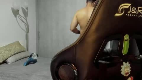 Snapshot of adam_clarke chatting on 01/10/25, 08:18 adam clarke online show from 01/10/25, 08:18