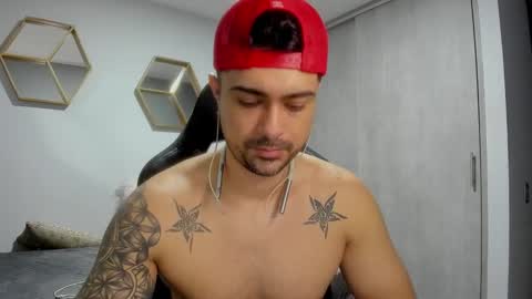 Snapshot of adam_clarke chatting on 01/13/25, 12:51 adam clarke online show from 01/13/25, 12:51