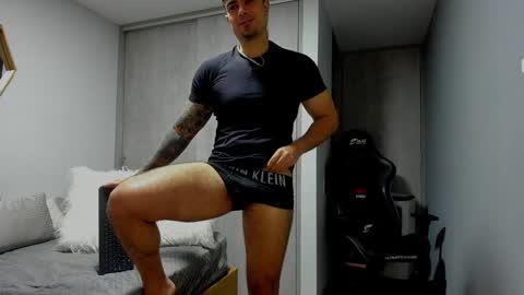 Snapshot of adam_clarke chatting on 01/16/25, 01:14 adam clarke online show from 01/16/25, 01:14