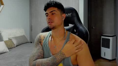 Snapshot of adam_clarke chatting on 01/18/25, 05:10 adam clarke online show from 01/18/25, 05:10