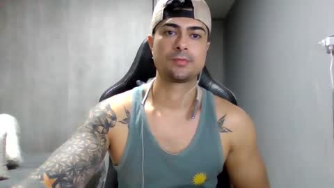 Snapshot of adam_clarke chatting on 01/18/25, 04:42 adam clarke online show from 01/18/25, 04:42