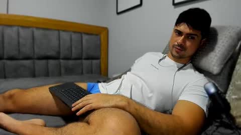 Snapshot of adam_clarke chatting on 01/20/25, 02:25 adam clarke online show from 01/20/25, 02:25