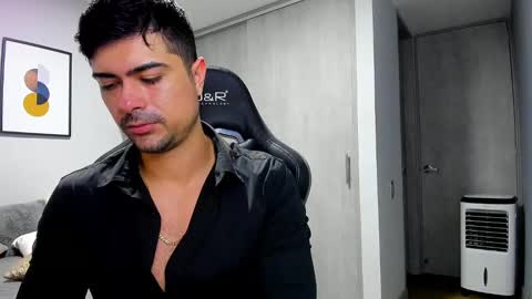 Snapshot of adam_clarke chatting on 01/21/25, 10:30 adam clarke online show from 01/21/25, 10:30