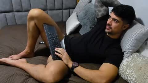 Snapshot of adam_clarke chatting on 01/29/25, 03:33 adam clarke online show from 01/29/25, 03:33