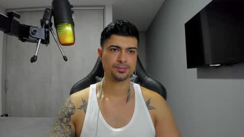 Snapshot of adam_clarke chatting on 02/09/25, 04:25 adam clarke online show from 02/09/25, 04:25