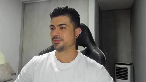 Snapshot of adam_clarke chatting on 03/07/25, 02:57 adam clarke online show from 03/07/25, 02:57