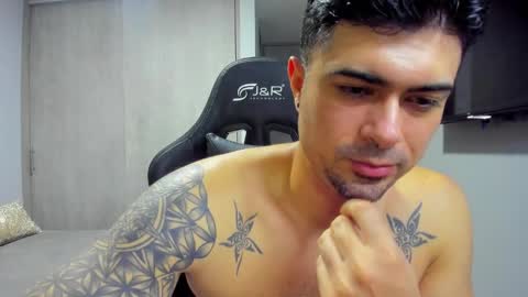 Snapshot of adam_clarke chatting on 03/08/25, 05:17 adam clarke online show from 03/08/25, 05:17