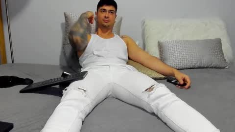 Snapshot of adam_clarke chatting on 03/09/25, 02:29 adam clarke online show from 03/09/25, 02:29