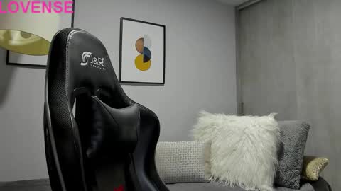 Snapshot of adam_clarke chatting on 09/23/25, 02:03 adam clarke online show from 09/23/25, 02:03