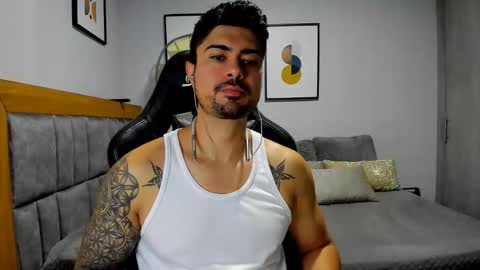 Snapshot of adam_clarke chatting on 10/23/25, 04:50 adam clarke online show from 10/23/25, 04:50