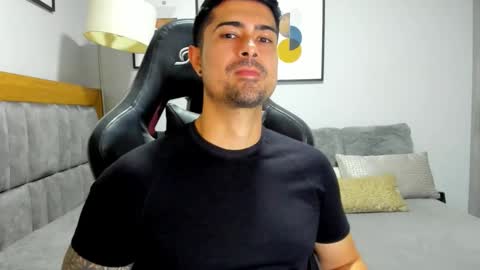 Snapshot of adam_clarke chatting on 11/05/25, 04:23 adam clarke online show from 11/05/25, 04:23