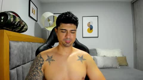 Snapshot of adam_clarke chatting on 11/20/25, 09:03 adam clarke online show from 11/20/25, 09:03