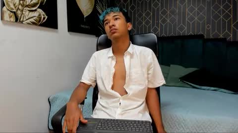 adam_ford1 online show from 12/03/25, 11:08