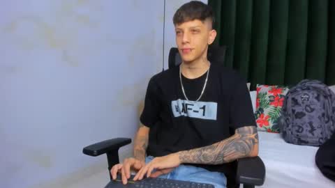 Snapshot of adam_hard_ chatting on 01/16/25, 08:03 Adam online show from 01/16/25, 08:03