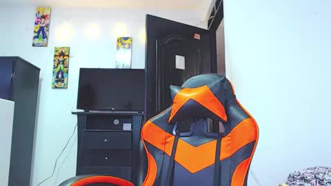 adam hot11 online show from 02/22/26, 09:46