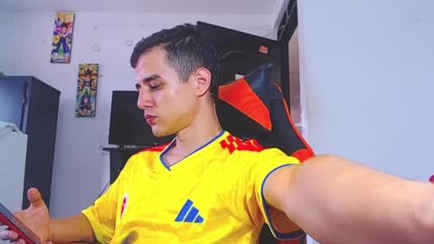 adam hot11 online show from 03/29/26, 09:59