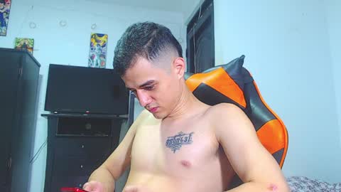 adam hot11 online show from 04/03/26, 12:30