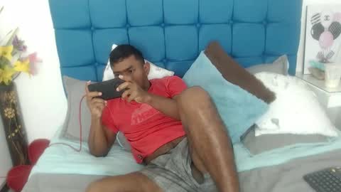 adam_morgan2 online show from 11/11/25, 05:29