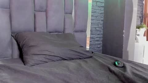 adam_piarse online show from 12/30/24, 12:43