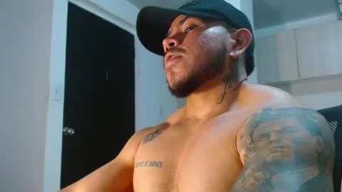 adam shilder7 online show from 04/23/26, 04:03