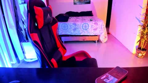 Adam Valencia online show from 11/09/25, 04:00