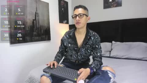 adam_walker_1 online show from 05/04/26, 02:46