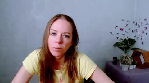Snapshot of adamais_ chatting on 05/31/26, 04:42 adamais_ online show from 05/31/26, 04:42