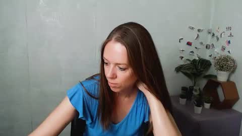 adamais_ online show from 06/18/26, 09:14