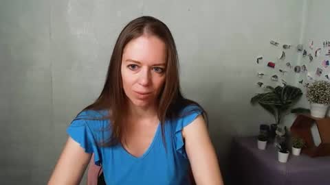 adamais_ online show from 06/22/26, 02:46