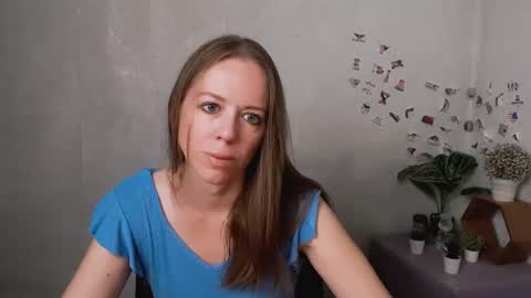 adamais_ online show from 06/25/26, 02:44