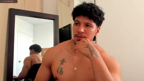 adambrocs1 online show from 04/15/26, 10:43