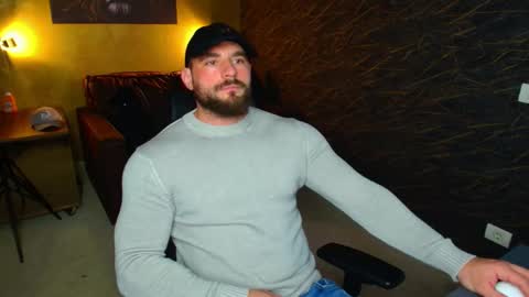 Snapshot of adamjameson chatting on 05/01/26, 05:01 AdamJameson online show from 05/01/26, 05:01
