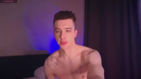 Hi Im Adam Glad to see u here 3 And its my first day online show from 01/31/25, 01:02