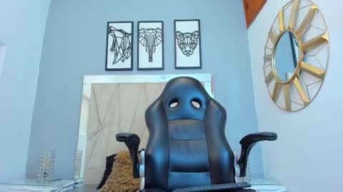 Adams Bobby online show from 11/09/25, 11:19