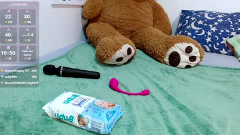 Snapshot of adams_niki chatting on 02/08/25, 06:54 ADAMS Y NIKI online show from 02/08/25, 06:54