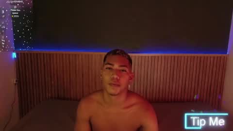 Snapshot of adams_niki chatting on 03/25/26, 12:22 ADAMS Y NIKI online show from 03/25/26, 12:22