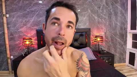 Im Adams Sanz online show from 04/21/26, 03:50