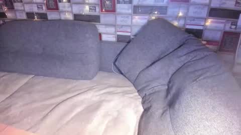 Victoria online show from 04/18/26, 07:58