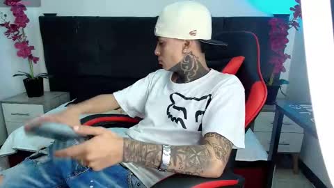 AdamsWalkerr  online show from 02/17/26, 12:23