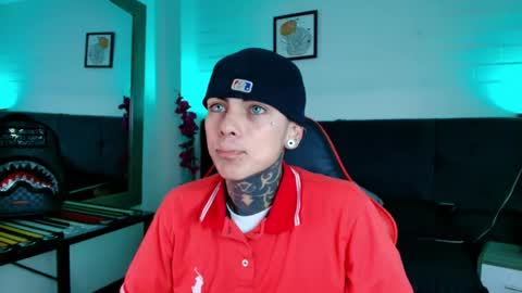 AdamsWalkerr  online show from 04/22/26, 01:34