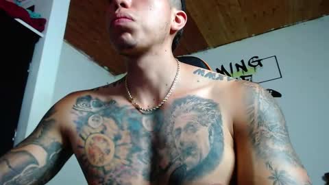 Snapshot of adan_hudson chatting on 01/10/25, 09:42 Anderson online show from 01/10/25, 09:42