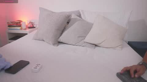 Adan Johns online show from 09/18/25, 12:34