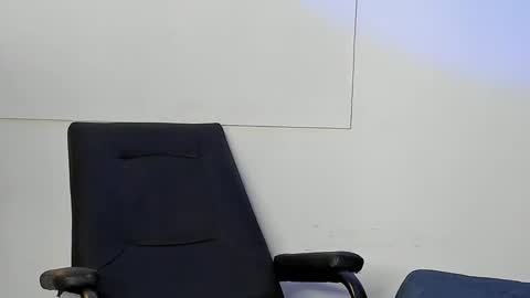 Snapshot of adan_rivas chatting on 02/19/25, 11:14 adan online show from 02/19/25, 11:14