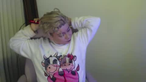 Snapshot of adan_romanoff chatting on 02/10/26, 08:29 adan_romanoff online show from 02/10/26, 08:29