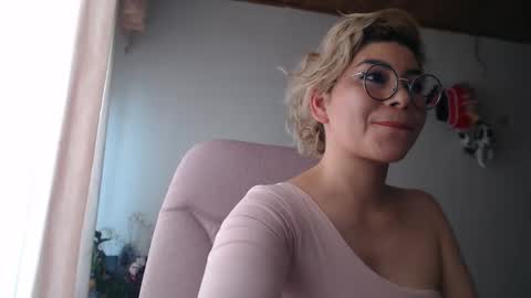 Snapshot of adan_romanoff chatting on 05/19/26, 04:57 adan_romanoff online show from 05/19/26, 04:57