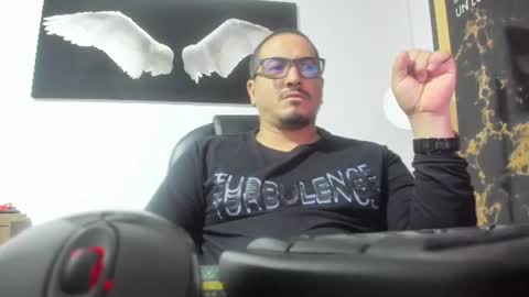 Snapshot of adan_smith_ chatting on 06/10/26, 08:02 online show from 06/10/26, 08:02
