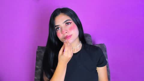 Snapshot of adara_johnson_ chatting on 12/29/24, 11:40 Adara Johnson online show from 12/29/24, 11:40