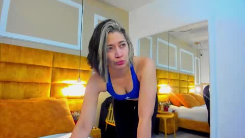 Snapshot of adarussell chatting on 12/15/25, 02:10 Adda online show from 12/15/25, 02:10